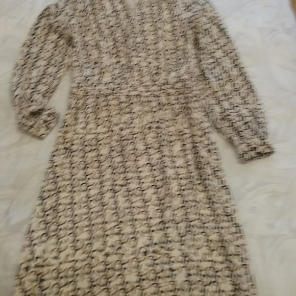 Top - Picture 2 of 8